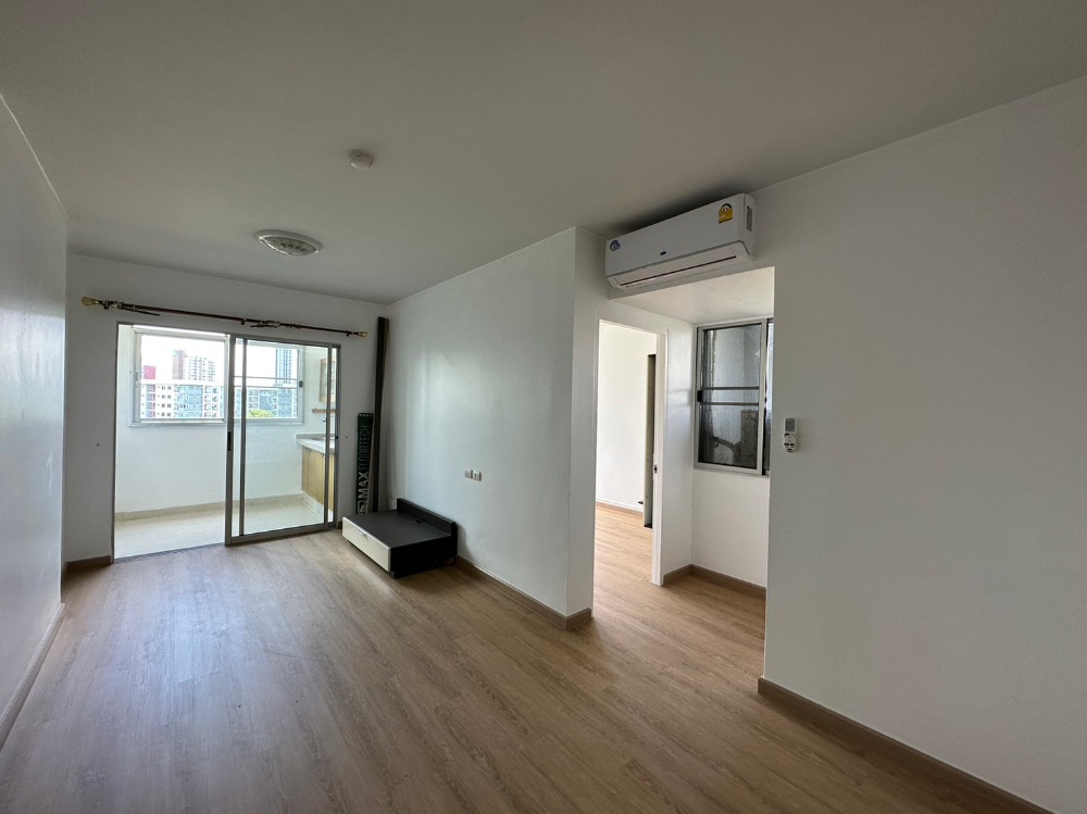 For RentCondoRatchadapisek, Huaikwang, Suttisan : Condo for rent, City Home Ratchadaphisek (Ixcra3), Soi Ratchada 10, cheap price, 7th floor, corner room, walk from the alley only 200 meters.