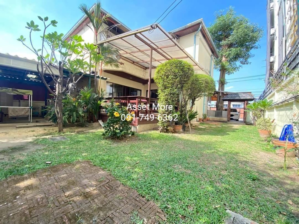 For SaleHouseChokchai 4, Ladprao 71, Ladprao 48, : (For sale) Thai-Chinese style detached house, good feng shui, Lat Phrao 64, Sutthisan, Wang Thonglang, parking for 10 cars.