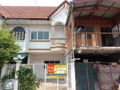 For SaleTownhouseKasetsart, Ratchayothin : 💝 Townhouse Tha Raeng, special price! 💝