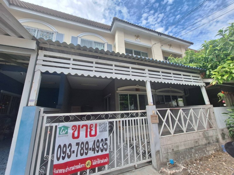 For SaleTownhouseBang kae, Phetkasem : ghd000261 2-story townhouse for sale, Chananthorn Winmill Village, Soi Phetkasem 69, area 20.5 sq m, 3 bedrooms, 2 bathrooms.