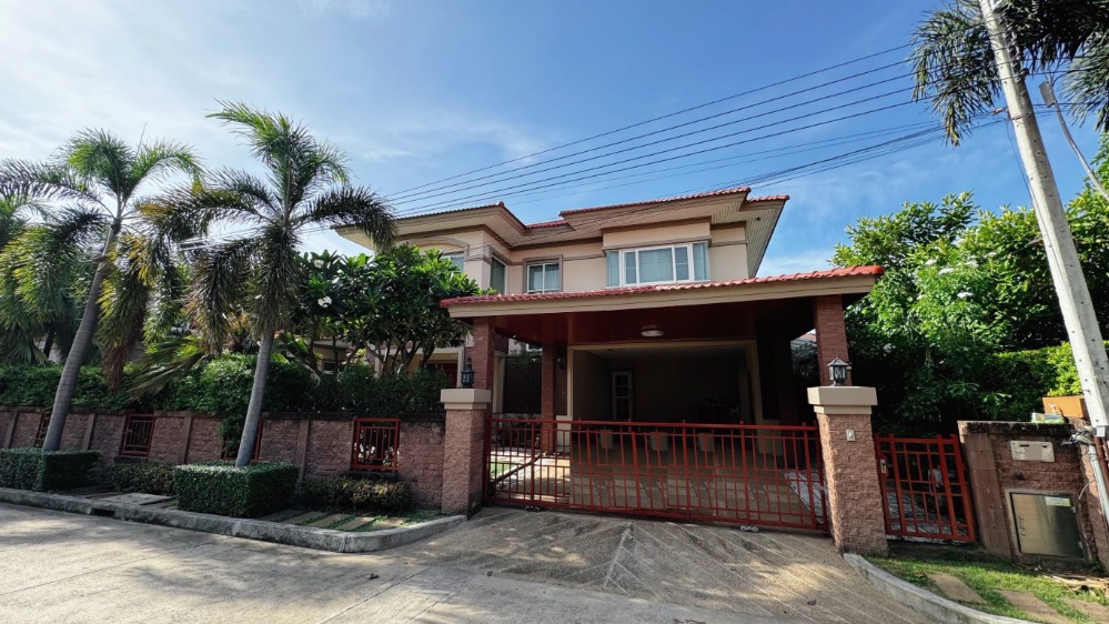 For SaleHouseRama5, Ratchapruek, Bangkruai : House for sale, cheapest in the Laddarom Elegance Ratchaphruek-Rattanathibet project. Correct Feng Shui Enhance the prestige of the homeowner Ready to move in, near Denla International School, British School.