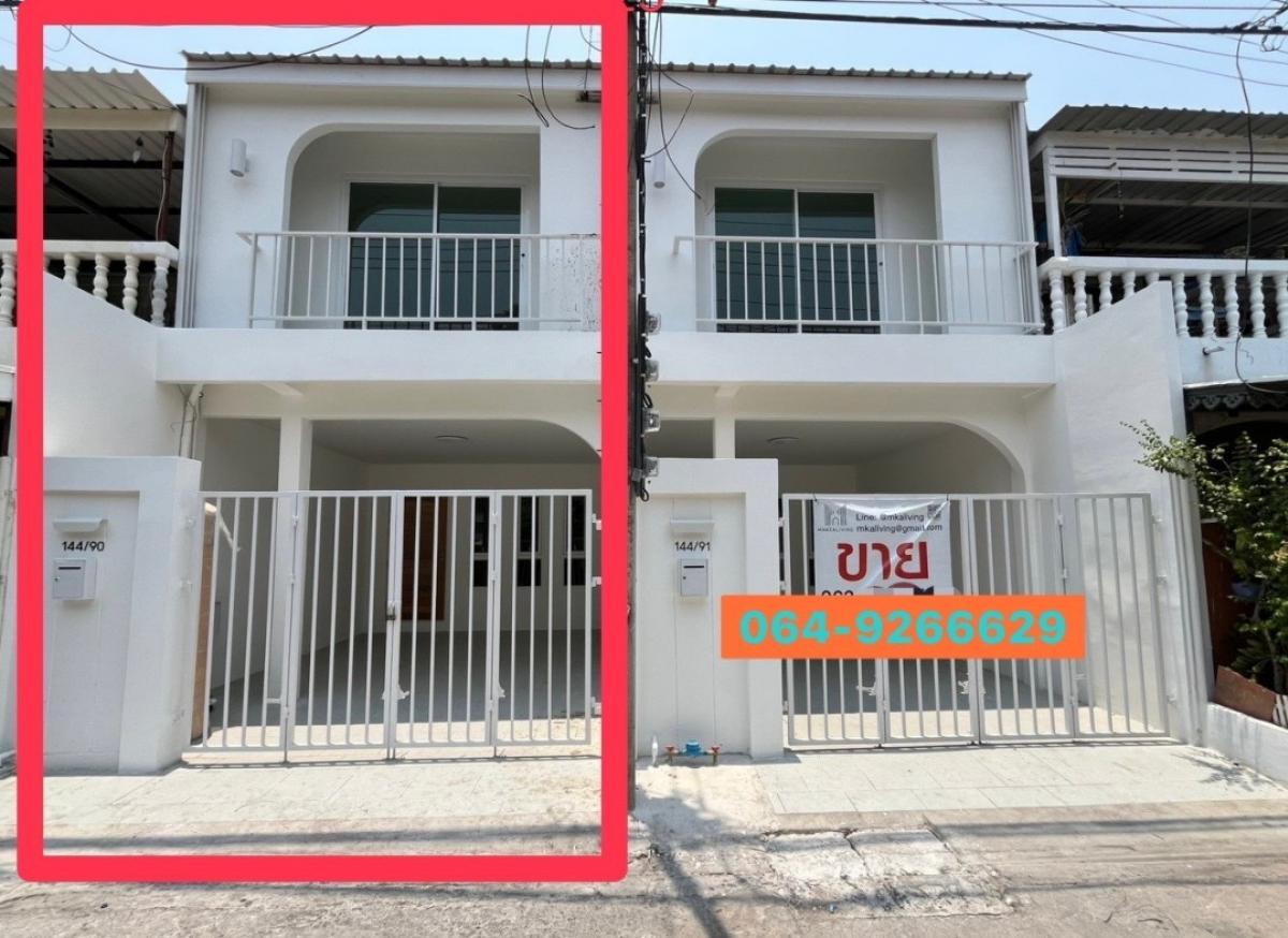 For SaleTownhouseVipawadee, Don Mueang, Lak Si : Townhouse for sale, corner unit, Samphan Villa 3, near the Green Line. Completely renovated