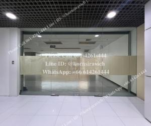 For RentRetailSukhumvit, Asoke, Thonglor : Business space for rent, G floor, size 170 square meters, in an office building, Soi Sukhumvit 21 (Asoke), near MRT Sukhumvit 500 meters, there is parking in the building.