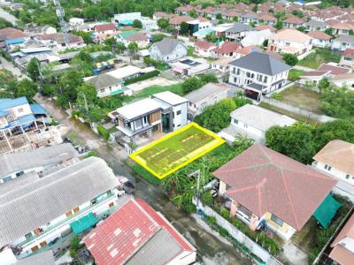 For SaleLandKasetsart, Ratchayothin : Land for sale, Ramintra 65, intersection 2-4-6, 49.9 sq m, suitable for building a house.