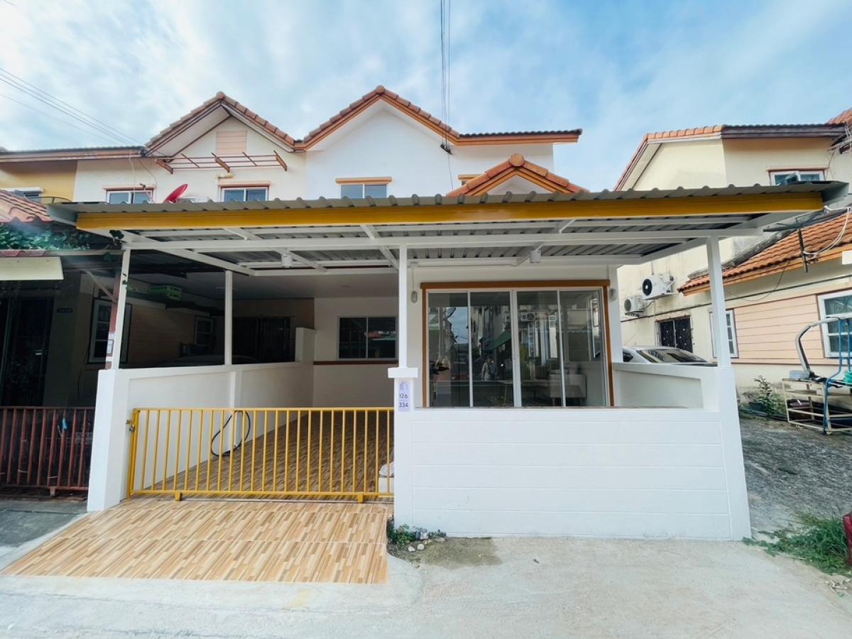 For SaleTownhouseSriracha Laem Chabang Ban Bueng : 💥For sale!! 2-story townhome 💥 Eastern Land House Village 2, beautiful, minimalist house, completely renovated. Best price in this location, only 1.89M