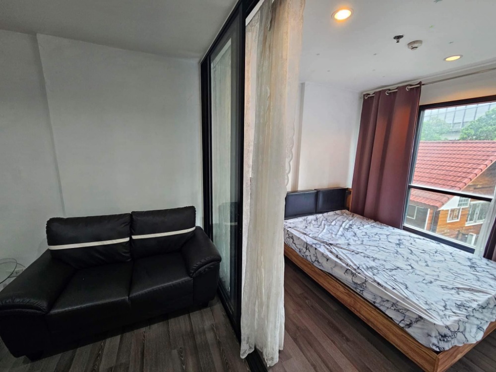 For RentCondoOnnut, Udomsuk : Condo for rent, The Base Park West Sukhumvit 77, size 26 sq m., 3rd floor, project type, convenient travel, near BTS On Nut, complete amenities.