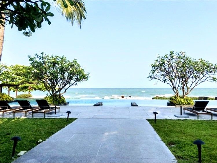 For SaleCondoCha-am Phetchaburi : FOR SALE!! Beachfront Condo in Cha-Am Huahin !! – 3Bed 3 Bath / 172 sq.m. / Baan Thew Talay Aquamarine