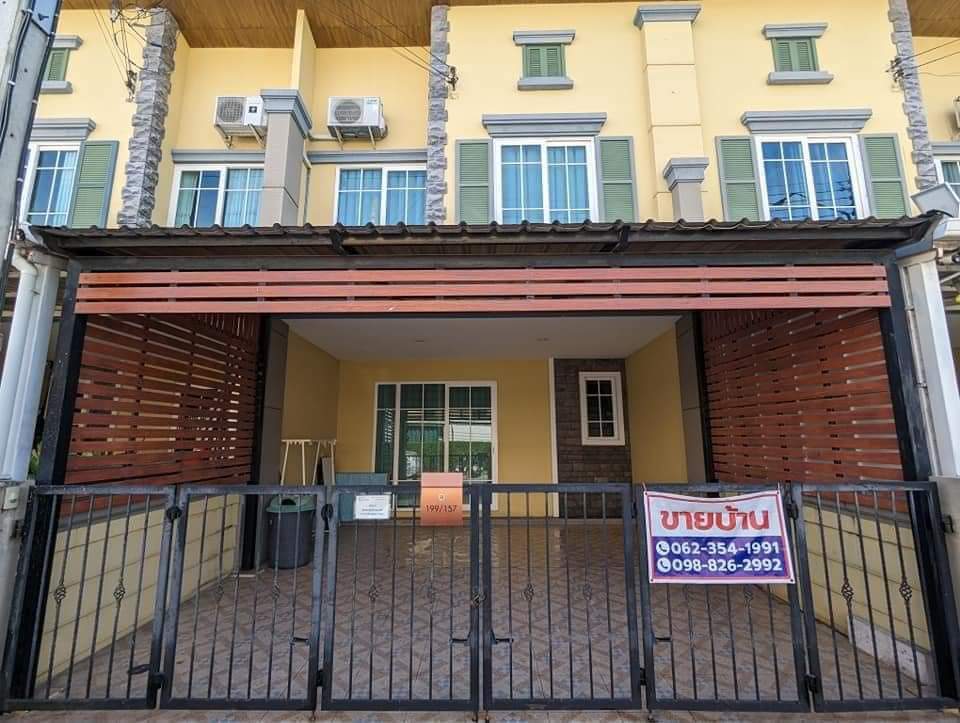 For SaleTownhouseLadkrabang, Suwannaphum Airport : House for sale Golden Town