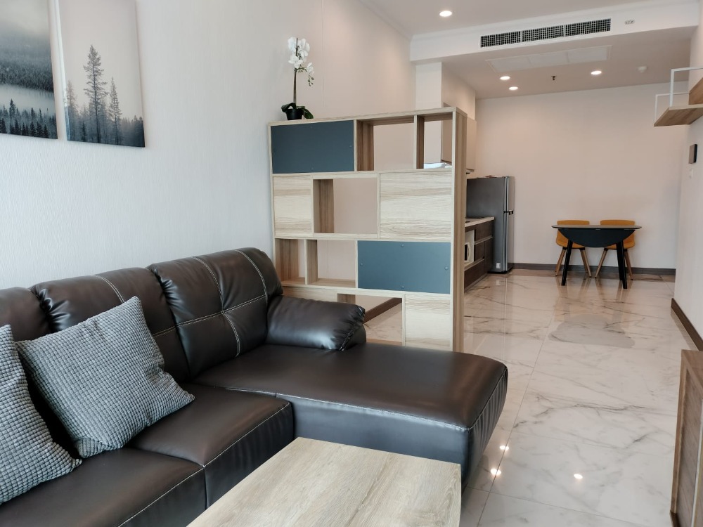 ขายคอนโด : Condo For Sale Only!!! Supalai Elite Surawong, Spacious one bedroom with 48.74 sqm. Fully Furnished