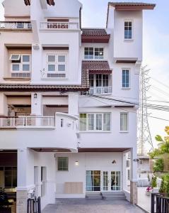 For RentTownhouseLadprao, Central Ladprao : WW24236 House for rent Busarakum place, Soi Vibhavadi Rangsit 20, Intersection 18