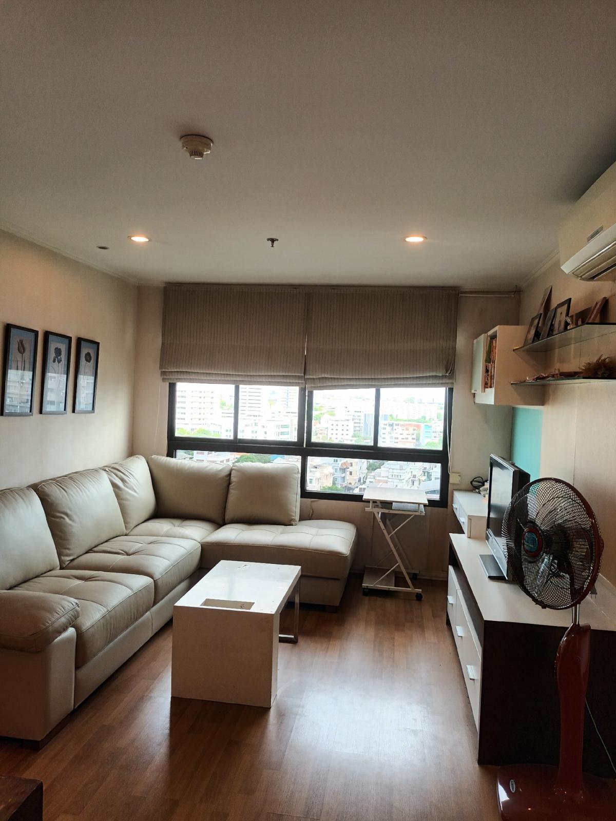 For SaleCondoPinklao, Charansanitwong : ☆ Project for sale: Lumpini Place Pinklao 2 (same side as Central Pinklao), size 2 bedrooms, 62 sq m., 12th floor, ready to move in.