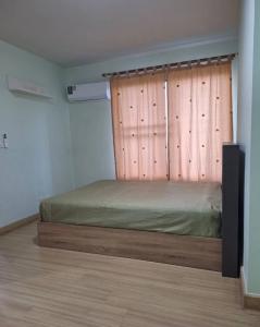 For RentCondoPattanakan, Srinakarin : ++Condo for rent, The Parkland Srinakarin, Building E, 9th floor, garden view, fully furnished**+