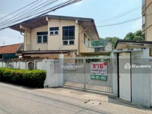 For SaleHouseSaraburi : Beautiful, classic 2-storey house for sale, located in the heart of Saraburi city.