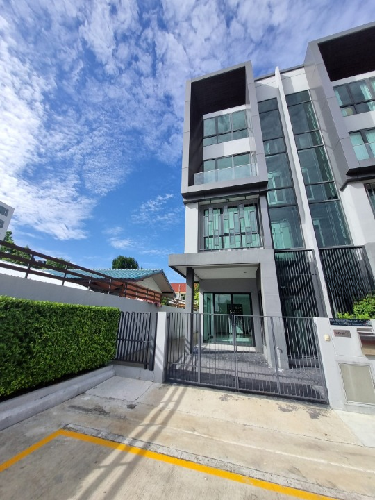 For RentHome OfficeVipawadee, Don Mueang, Lak Si : Home office for rent, JW Urban Home Office, Songprapha-Don Mueang, near Robinson Srisamarn, only 7 minutes.