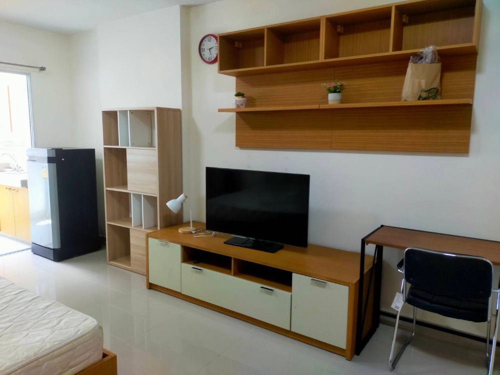 For RentCondoRatchadapisek, Huaikwang, Suttisan : Available for rent city home ratchada 2 bed 16000 only 70 sq m. Very cheap. Find a big room like this here.