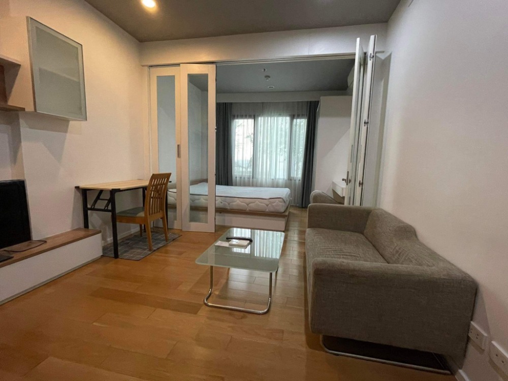 For RentCondoOnnut, Udomsuk : For rent Blocs 77 31.5 sq m, 5th floor, pool view, condo near BTS On Nut, and department stores, convenient travel, beautiful room, fully furnished, ready to move in.