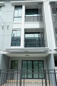 For SaleTownhouseRattanathibet, Sanambinna : A10220161 3-story townhome for sale, Baan Klang Muang, Rattanathibet, size 18 square meters.