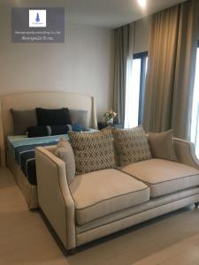 For RentCondoWitthayu, Chidlom, Langsuan, Ploenchit : For rent at Noble Ploenchit Negotiable at @youcondo  (with @ too)