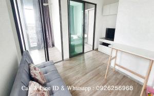 For RentCondoVipawadee, Don Mueang, Lak Si : Room for rent : Rich Park Terminal Condo , 1 bedroom, 1 multi-purpose room, 1 bathroom 🚆 (Corner room) Ready to move in, next to BTS Phahon Yothin 59 station