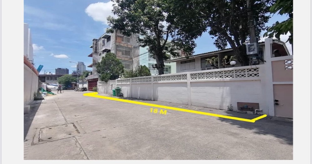 For SaleLandSukhumvit, Asoke, Thonglor : Land for sale in Ekkamai, Sukhumvit 65, 115 sq m, 280,000 baht per square wa (width 18 meters, depth 23.4 meters)