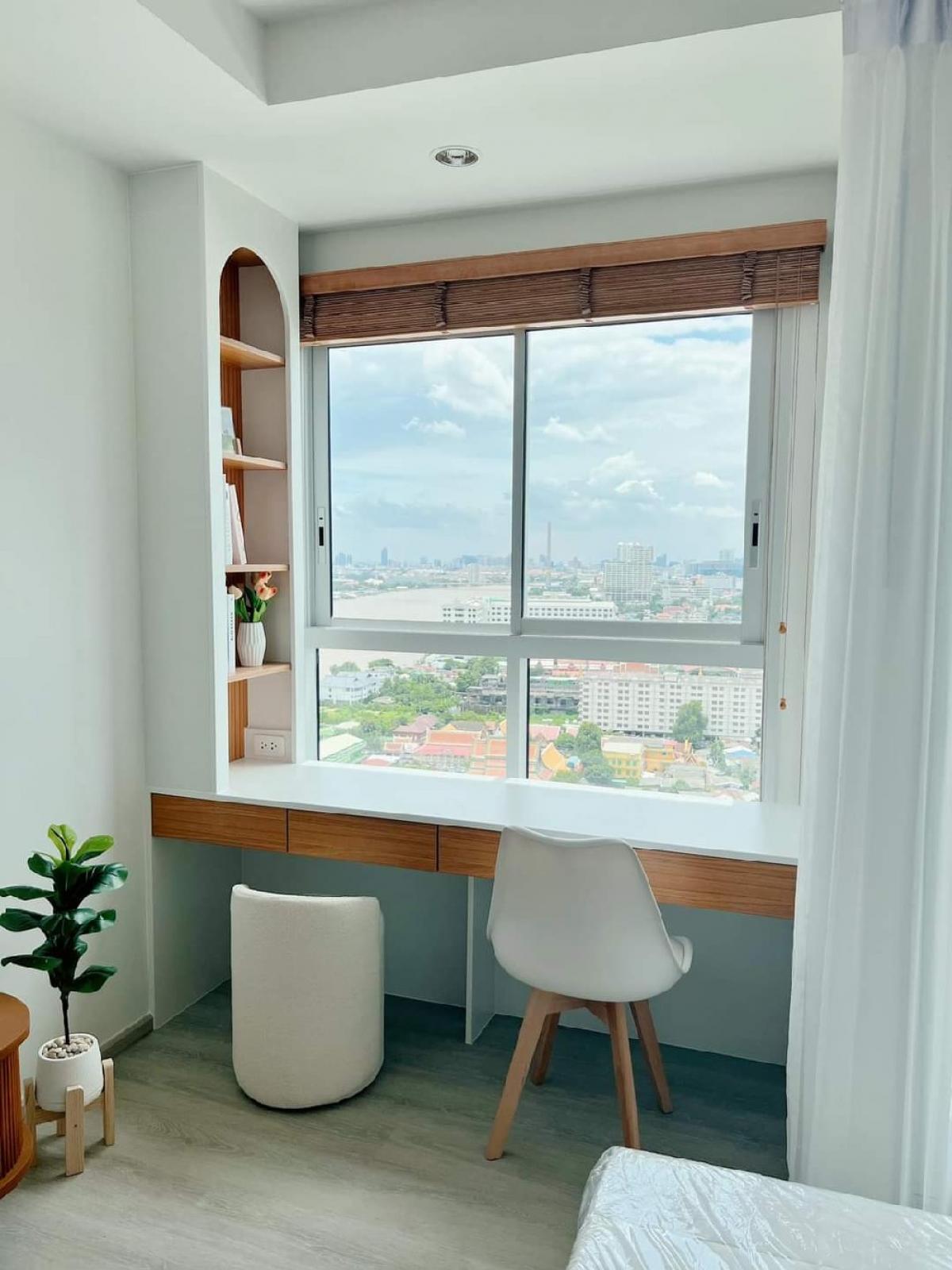 For RentCondoPinklao, Charansanitwong : 🏙️For rent, beautifully decorated room, built-in, high floor, view of Rama VIII Bridge. Fully furnished, electrical, ready to move in. Message me 📲or Line: 0616395225