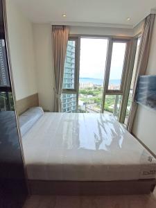 For SaleCondoPattaya, Bangsaen, Chonburi : Rare Sea View Unit!! Brand New Condo for SALE at The Riviera Ocean Drive at Jomtien Beach Pattaya!! Great Investment!!