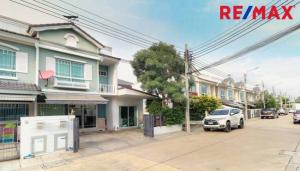 For SaleTownhouseSamut Prakan,Samrong : For sale: Indy 1 Bangna-Km.7, corner house, next to the swimming pool club. Near Mega Bangna, IKEA, Central, BITEC Bangna