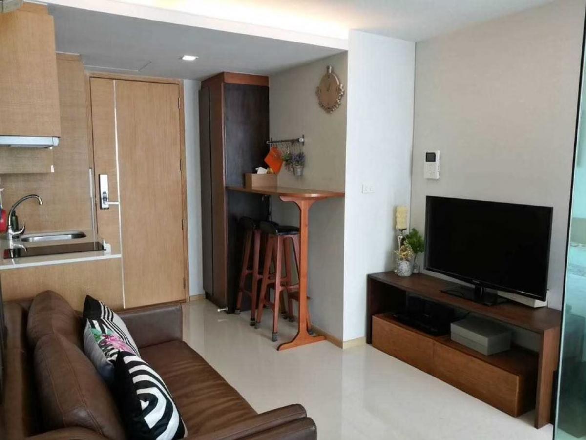 For SaleCondoWitthayu, Chidlom, Langsuan, Ploenchit : Urgent sale!! Condo Socio Ruamrudee, Witthayu Road, 1 bedroom, 31 sq m., fully furnished, great location, near BTS Phloen Chit, All Seasons building zone, Siam, Chidlom, Nana