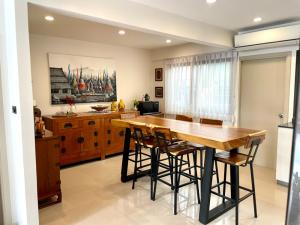 For RentTownhousePattanakan, Srinakarin : Elegant and warm townhouse for rent at Shizen Village on Pattanakarn 32