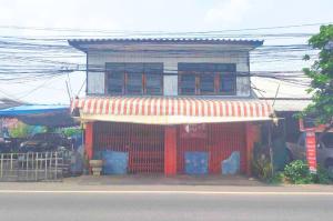 For SaleShophouseUbon Ratchathani : Prime location, great restaurant, business, shophouse, Ubon Ratchathani, 2 units.