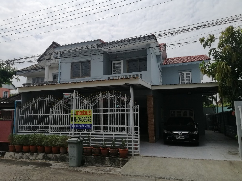 For SaleHouseRattanathibet, Sanambinna : 2-storey twin house for sale, 42 sq m, Nonsi Park Village, Rattanathibet-Sai Ma, Soi Sai Ma, Rattanathibet Road, Nonthaburi, large house, extension, ready to move in.