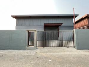 For RentWarehouseNawamin, Ramindra : Warehouse for rent, Khubon, area 500 square meters.