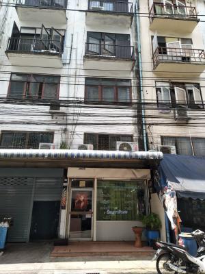 For SaleShophouseSukhumvit, Asoke, Thonglor : Commercial building for sale, 5 floors, 2 units, Sukhumvit 49, with tenants **Prime location