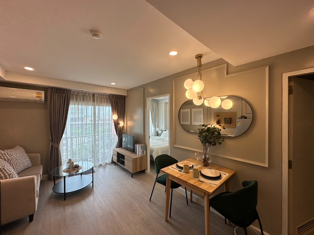 For SaleCondoWongwianyai, Charoennakor : (Owner sells it himself) 𝐓𝐡𝐞 𝐏𝐥𝐞𝐧𝐚𝐫𝐲 𝐒𝐚𝐭𝐡𝐨𝐫𝐧 - Newly renovated room, beautifully decorated, ready to move in | Add Line : modernmayproperty