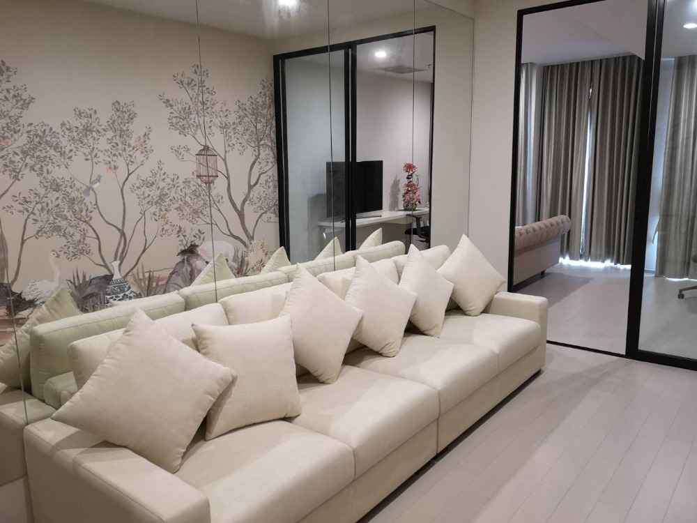 For RentCondoWitthayu, Chidlom, Langsuan, Ploenchit : ● Best Price ● B Tower, 20+ Floor, Type A10 | 53.00 sq.m. 1 Bed | Condo skywalk connect to BTS ploenchit and Central Embassy.