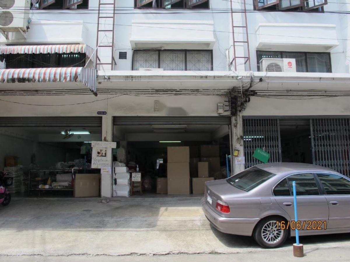 For SaleFactoryMin Buri, Romklao : Factory for sale‼️(3 buildings) with childrens clothing factory business