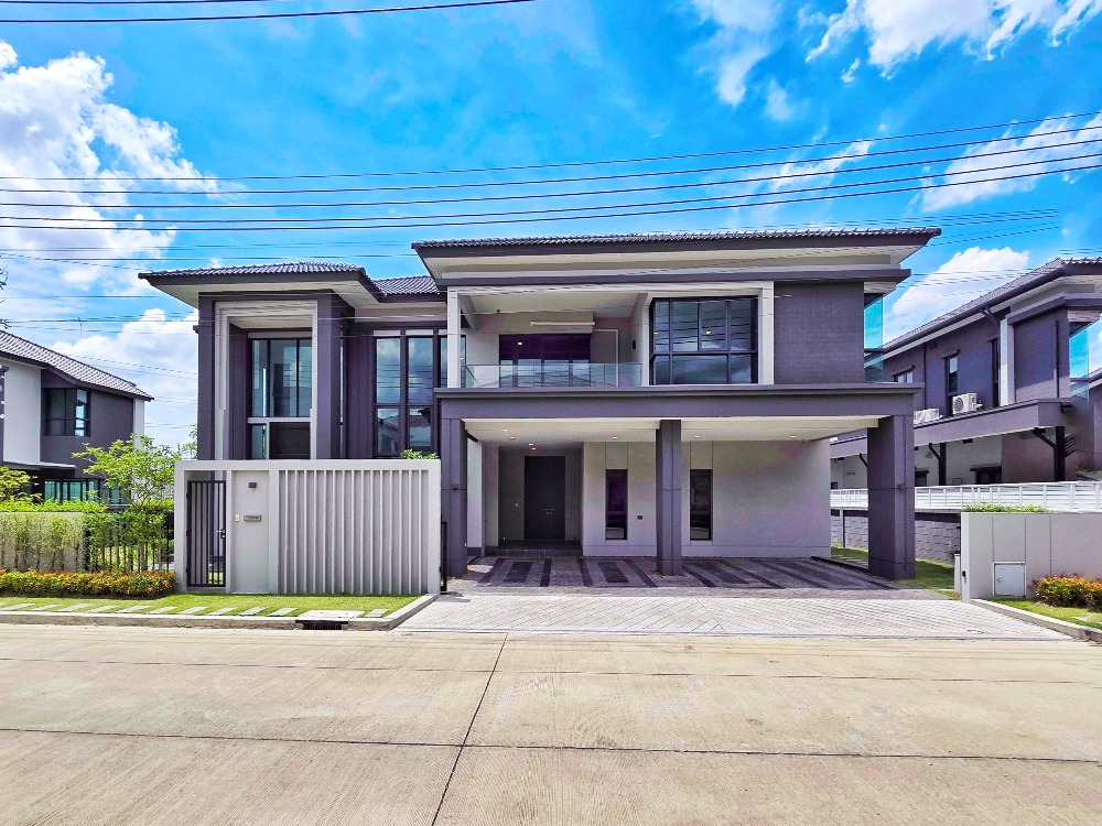 For SaleHousePinklao, Charansanitwong : 2-story detached house for sale, The City Pinklao-Borom 2 project. Condition received from the project: 5 bedrooms, 6 bathrooms.