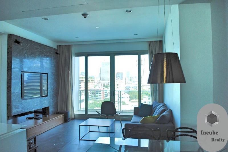 For RentCondoWitthayu, Chidlom, Langsuan, Ploenchit : For Rent 185 Rajadamri 2 Bedroom 2 Bathroom 108 sqm