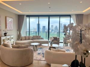 ให้เช่าคอนโดวิทยุ ชิดลม หลังสวน : Sindhorn Kempinski: 356sqm. 5bed 6bath + maid 600,000/mth Am: 0656199198