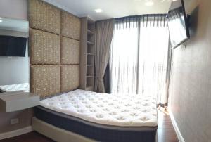 For RentCondoSamut Prakan,Samrong : CH0893 Condo for rent, The Metropolis Samrong, beautiful room, ready to move in.