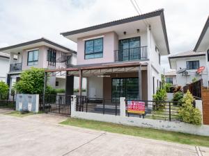 For SaleHouseSamut Prakan,Samrong : Semi-detached house for sale, The Trust Village, The Trust Suvarnabhumi, Theparak, Bang Phli, house ready to move in, beautiful, good condition, very good price.