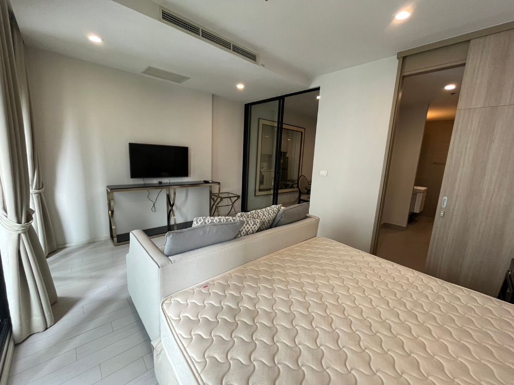 ให้เช่าคอนโดวิทยุ ชิดลม หลังสวน : For Rent : Noble Phloenchit (BTS Phloenchit) Building A