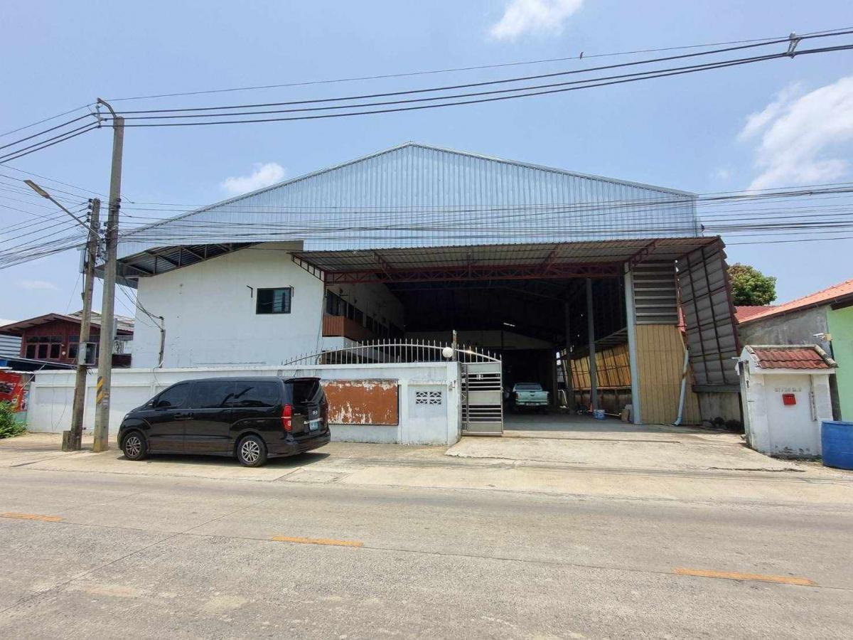 For RentWarehousePhutthamonthon, Salaya : Warehouse for rent with office, Phutthamonthon Sai 5, usable area 1,880 sq m.