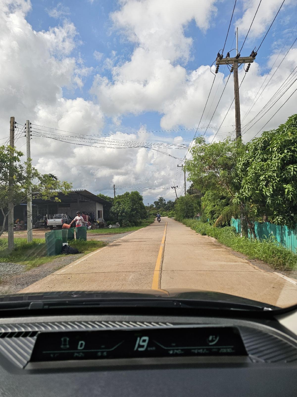 For SaleHouseChanthaburi : Price reduced from 7.5 to 6.9. Mixed garden house for sale. Chanthaburi 3 rai 59 wa, good size, very beautiful, cheap price (suitable for retirement residence)