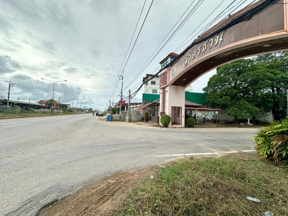 For SaleLandMahachai Samut Sakhon : Land for sale, 100 square meters, Sakhon Thani Village. Mueang Samut Sakhon