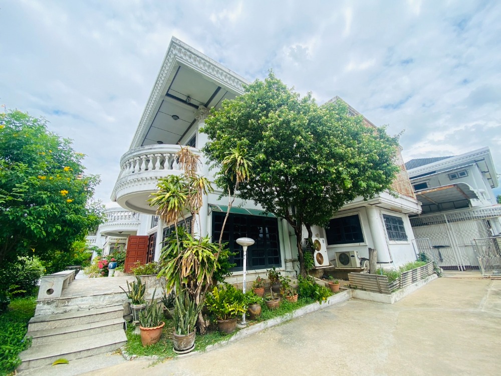 For SaleHouseChaengwatana, Muangthong : Very urgent sale! Large detached house, Muang Thong Thani, 312 sq m, peaceful, livable, shady.