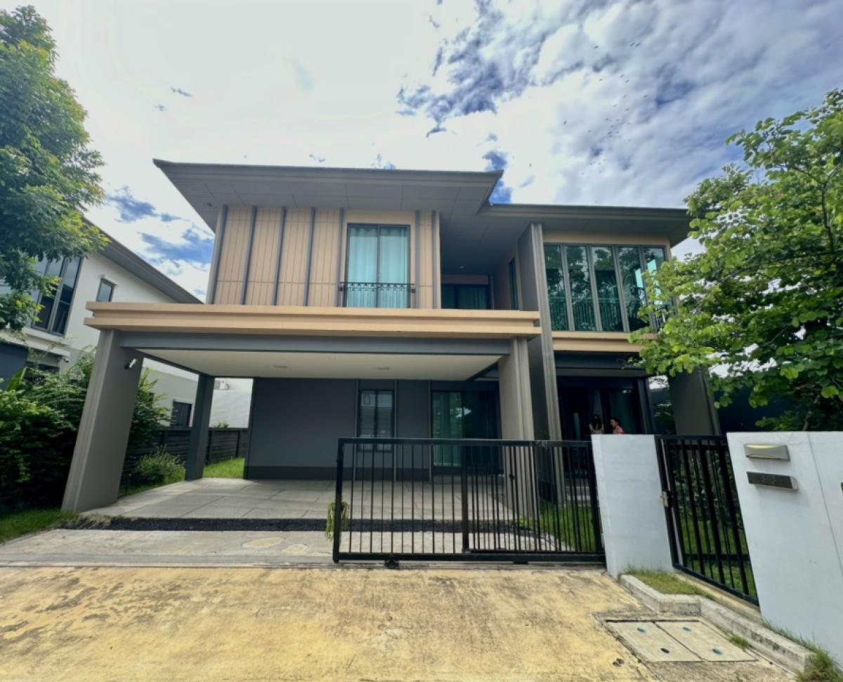 For SaleHouseRama 2, Bang Khun Thian : This house is for sale, Burasiri Rama 2, corner house, 68 sq m, 227 sq m, 3 bedrooms, 4 bathrooms, selling below market price 9.9 million. If interested, contact 088-6295479 Khun Ang Ang.