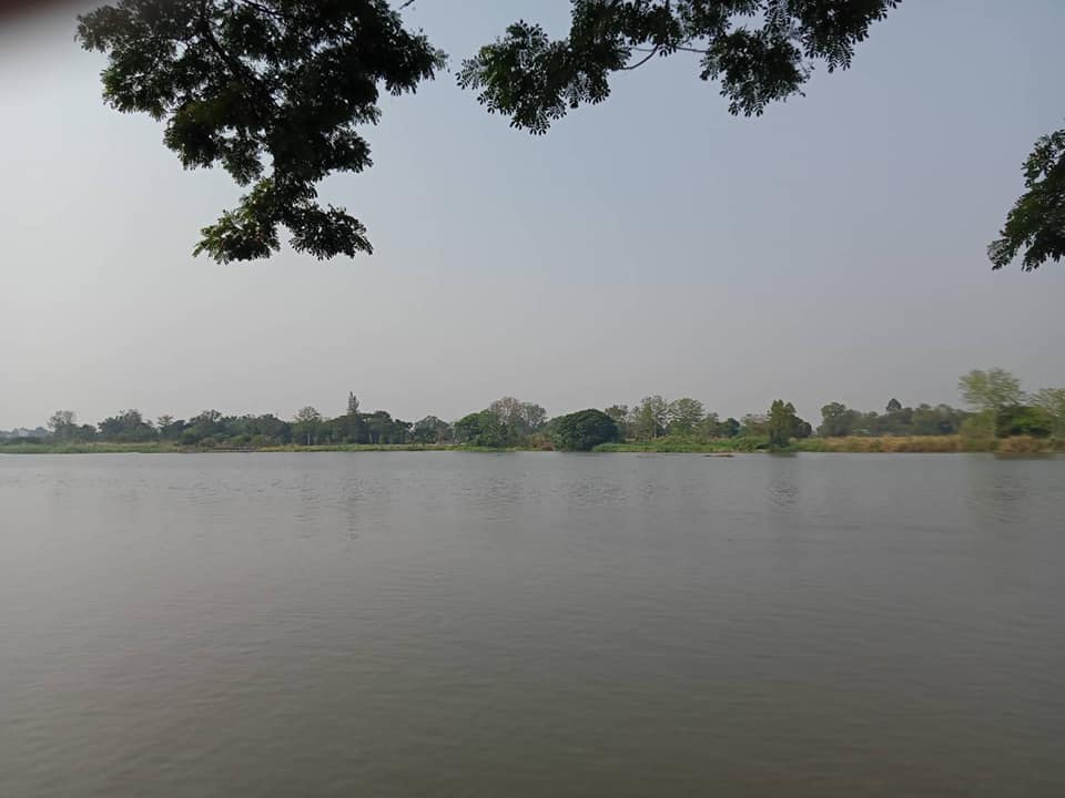 For SaleLandKamphaeng Phet : Land for sale in Rim Ping, 9 rai, in Nai Mueang subdistrict. near shopping mall Suitable for a riverside restaurant, resort, hotel.