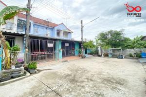 For SaleTownhousePathum Thani,Rangsit, Thammasat : Townhouse for sale, 2 floors, Supalak Village, 16 square wah, Lam Luk Ka Road