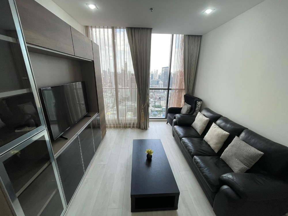 For RentCondoWitthayu, Chidlom, Langsuan, Ploenchit : Noble Ploenchit for Rent, 1 Bed 1 Bath close to BTS Ploenchit [Rent!! Noble Ploenchit, 1 bedroom, 1 bathroom, next to BTS Ploenchit]